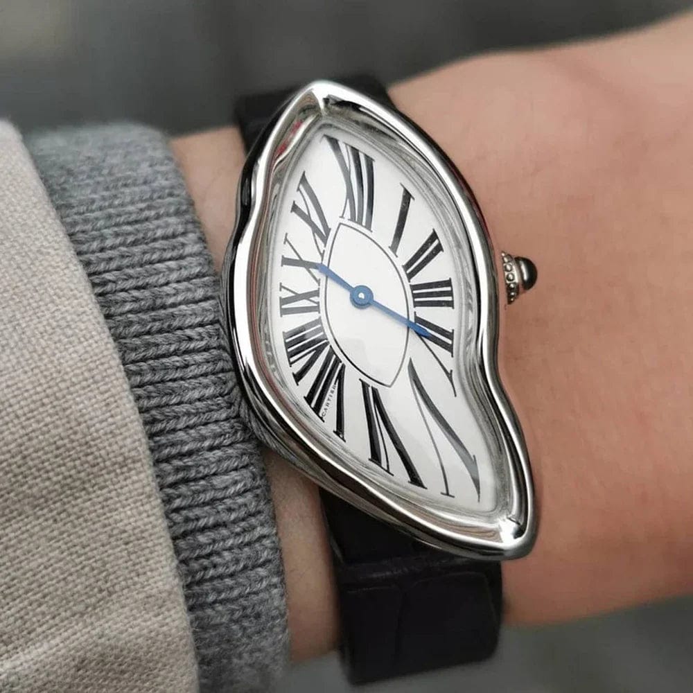 luxuriöse-verzerrte-uhr-mit-römischen-ziffern-avantgardistisches-design-und-elegante-handwerkskunst