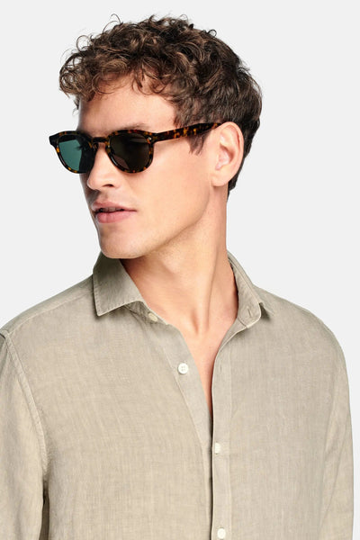 men's-linen-shirt-with-long-sleeves-and-classic-button-front-timeless-and-elegant-design