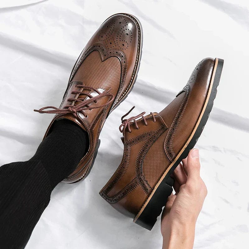 brown-brogues-with-perforation-pattern-and-contrasting-sole-elegant-and-classic-design