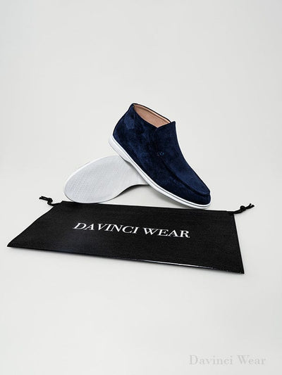 men's-dark-blue-moccasins-in-noble-suede-with-a-simple-and-timeless-design