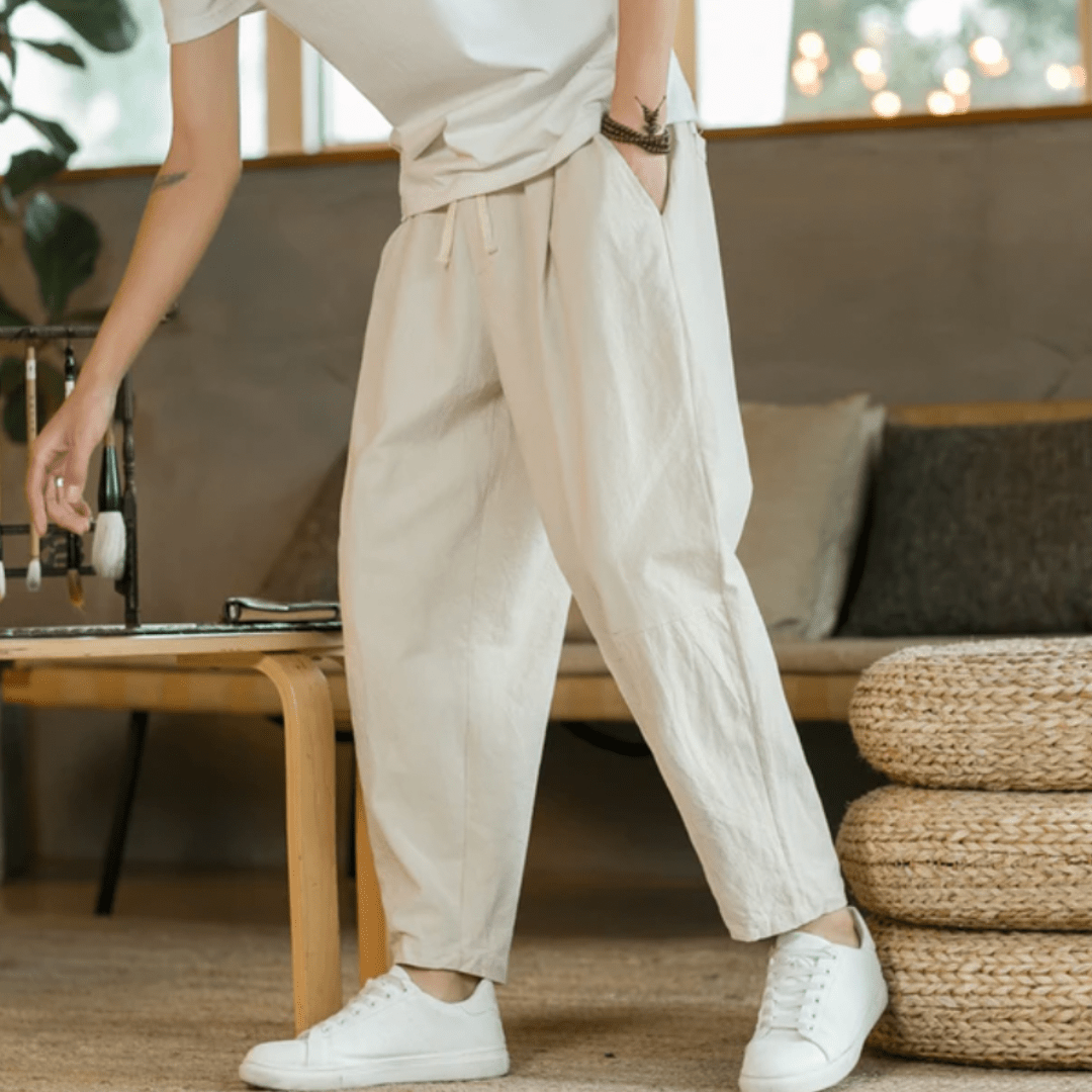 Men's-lightweight-linen-trousers-show-relaxed-and-elegant-design