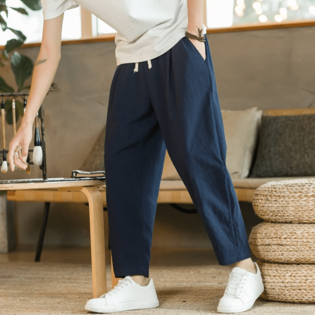 Men's-soft-casual-linen-trousers-in-summer-with-a-light-design