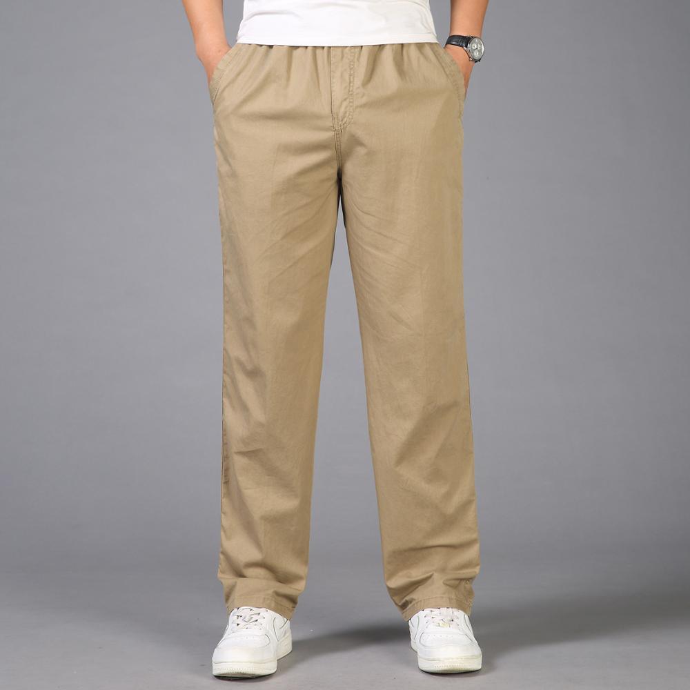 Men's-wide-high-waisted-trousers-with-vintage-look-and-elegant-pleated-seam