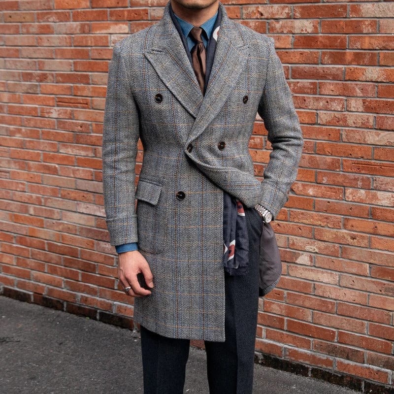 Men's-grey-double-breasted-coat-with-houndstooth-and-check-pattern-for-an-elegant-classic-look