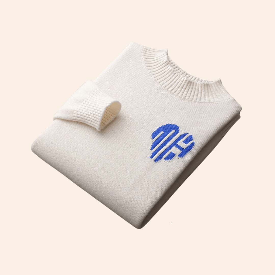 Men's-sweater-in-white-cashmere-with-blue-heart-motif