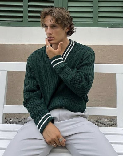 Pull vert pour homme en tricot-avec-des-bandes-blanches-d'inspiration-vintage