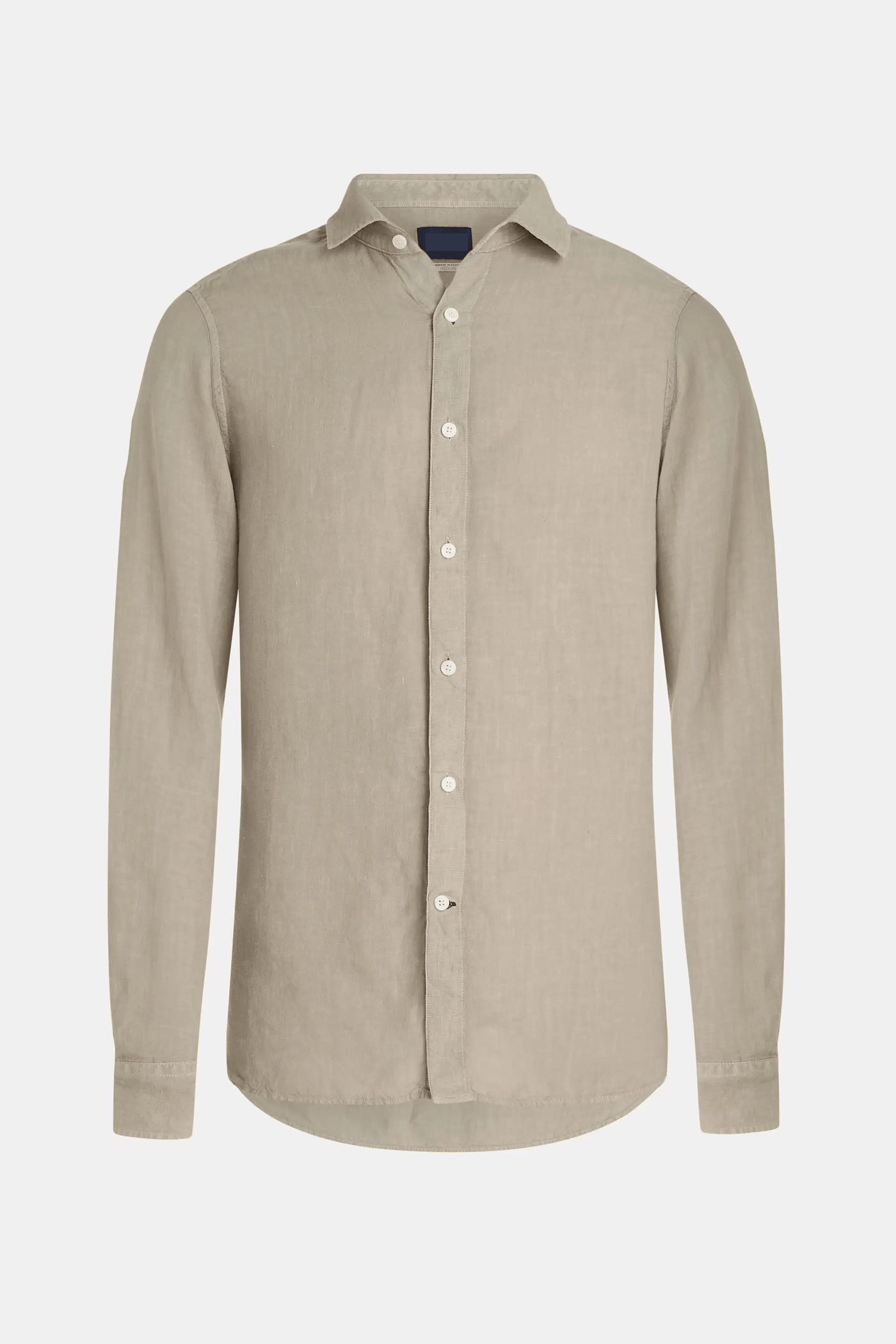 chemise en lin pour homme avec manches longues et boutonnage classique, design intemporel et élégant