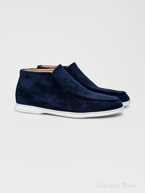 Mocassins-hommes-bleu foncé-en-suède-sublime-au-design-simple-et-intemporel