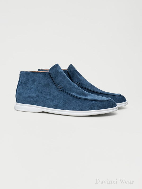 Mocassins-hommes-bleu-clair-en-suède-sublime-au-design-simple-et-intemporel