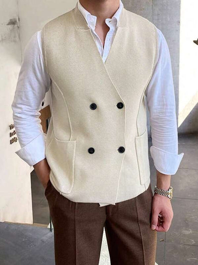 Hommes-gilet-crème-deux-rangs-avec-boutons-noirs-et-taille-de-chemise-blanche